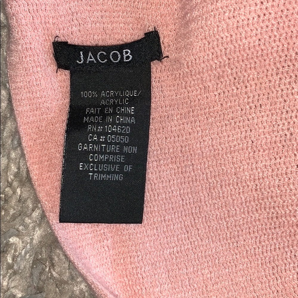 Pink scarf - Picture 2 of 2